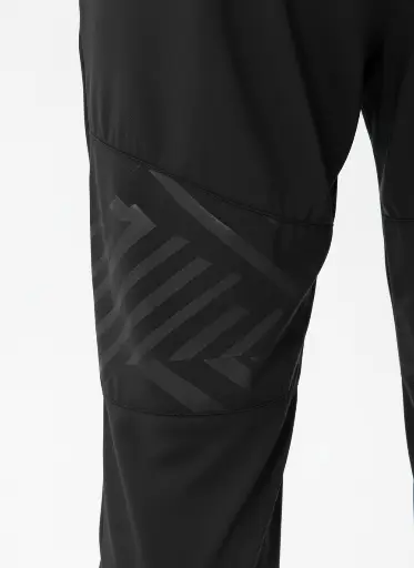 black-4.webp