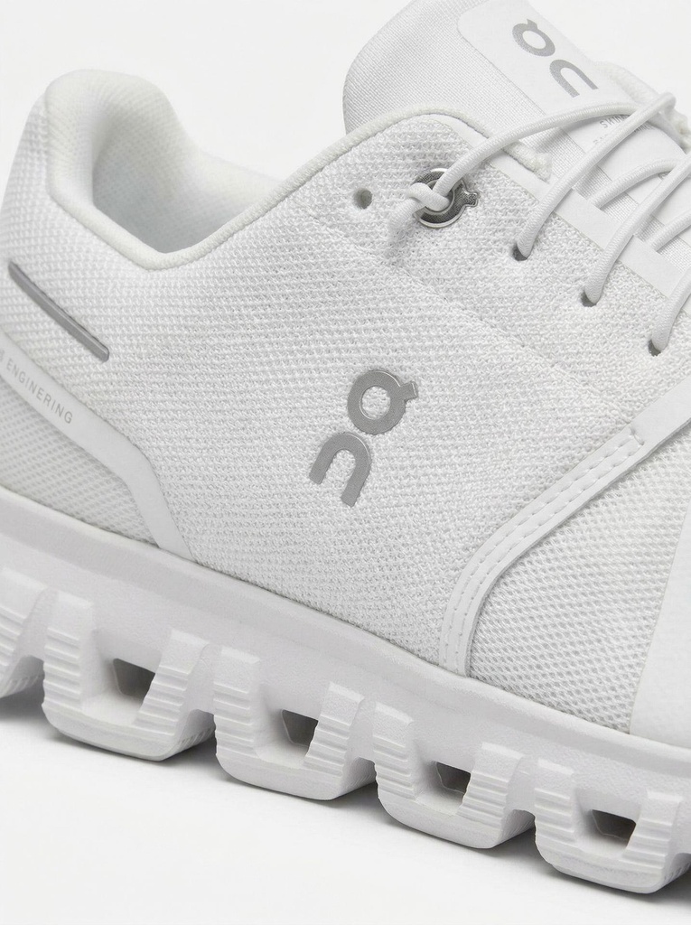 OPUS-Shoe Material & Stitching