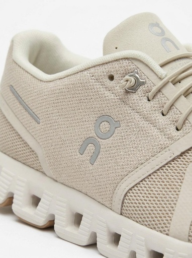 OPUS-Shoe Material & Stitching