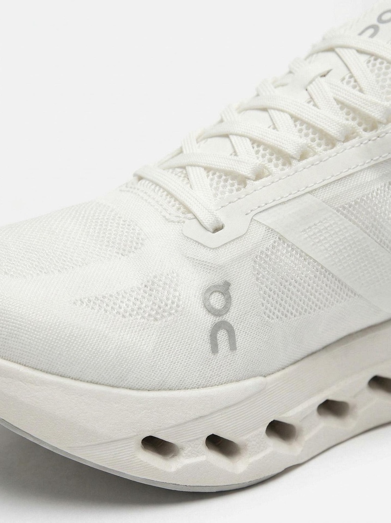 OPUS-Shoe Material & Stitching