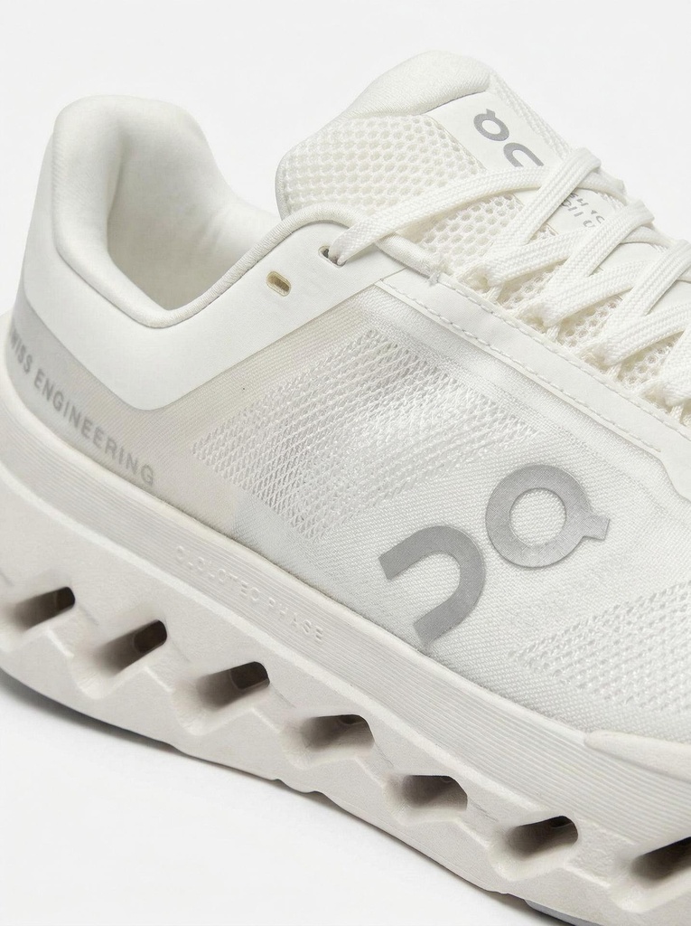 OPUS-Shoe Material & Stitching