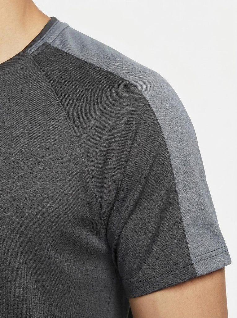 OPUS-تفاصيل القماش