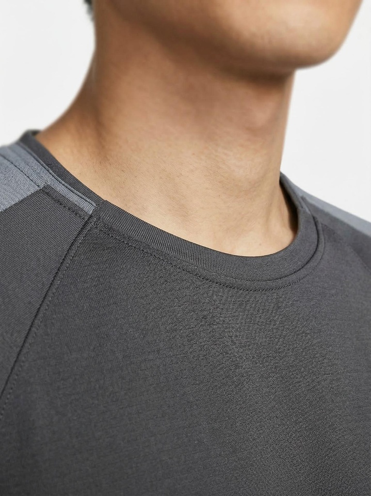 OPUS-Collar Detail