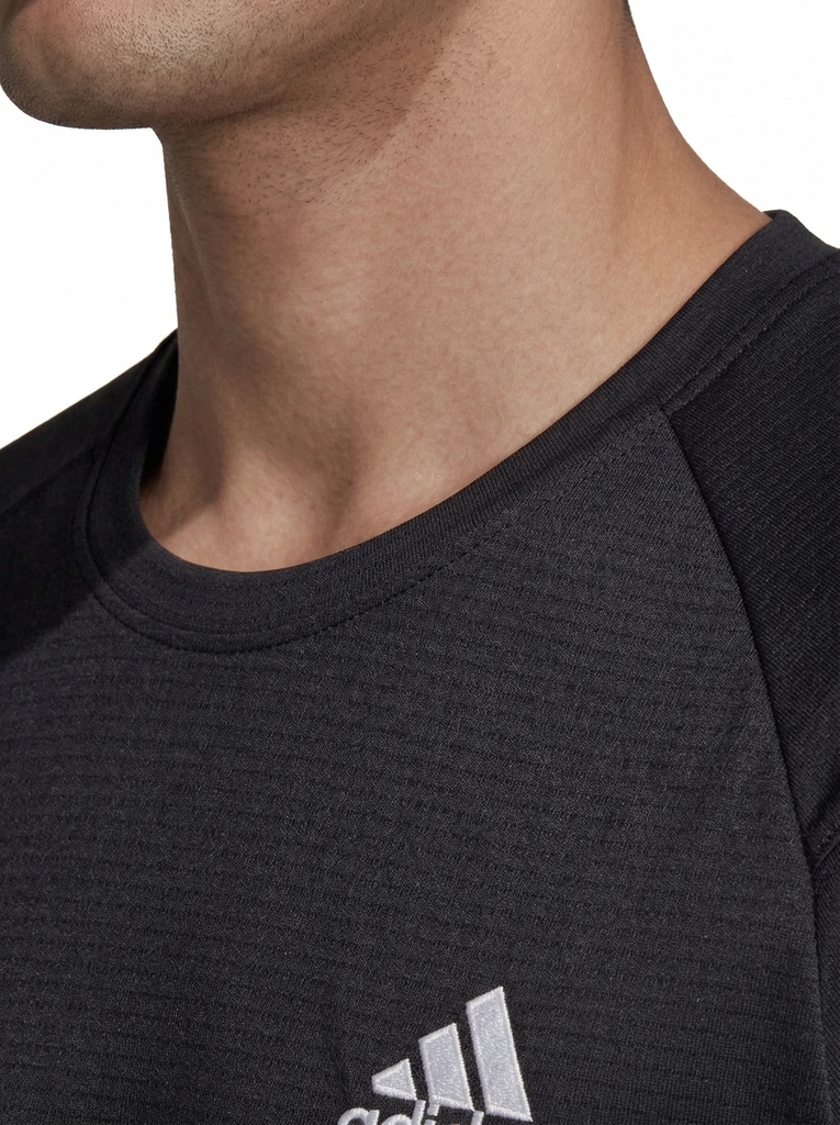 OPUS-Collar Detail